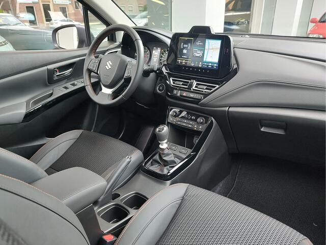 Suzuki S-Cross 1.4 BOOSTERJET SPECIAL EDITION SMART HYBRID Direct Leverbaar | Tot 10 JAAR GARANTIE! | Inclusief ¤ 1.750,- Voorraad Voordeel
