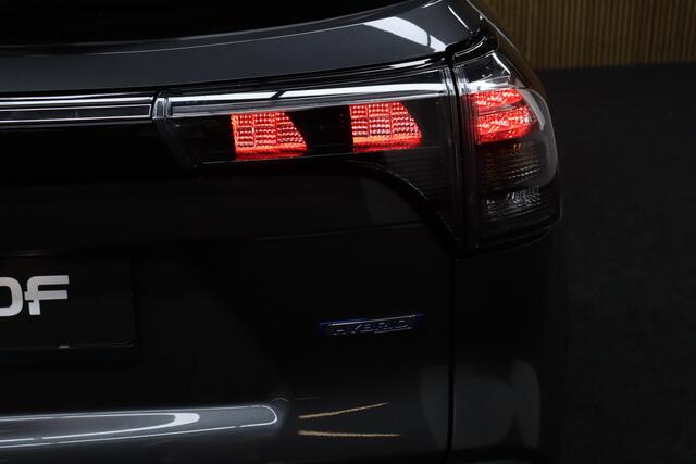 Suzuki S-Cross 1.4 Boosterjet Automaat Style Hybrid | ¤ 3.700,- Demo Voordeel! | Panoramadak | Adaptive-cruise | 360° Camera | Clima | Parkeerhulp | Navigatie | Apple Carplay & Android Auto | Keyless | Dodehoekdetectie