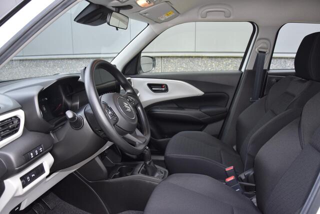 Suzuki SWIFT 1.2 Comfort Smart Hybrid | Van ¤21.995,- naar ¤19.995,-!! | 6 jaar garantie of 150.000 KM |