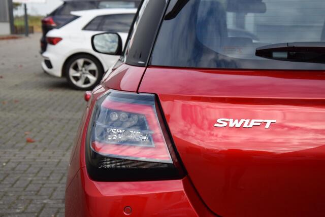 Suzuki SWIFT 1.2 Comfort Smart Hybrid | Van ¤21.995,- naar ¤19.995,-!! | 6 jaar garantie of 150.000 KM |