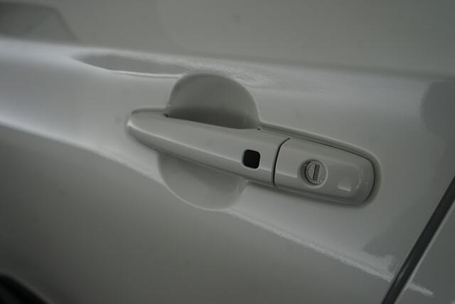 Suzuki SWIFT 1.2 Style Smart Hybrid