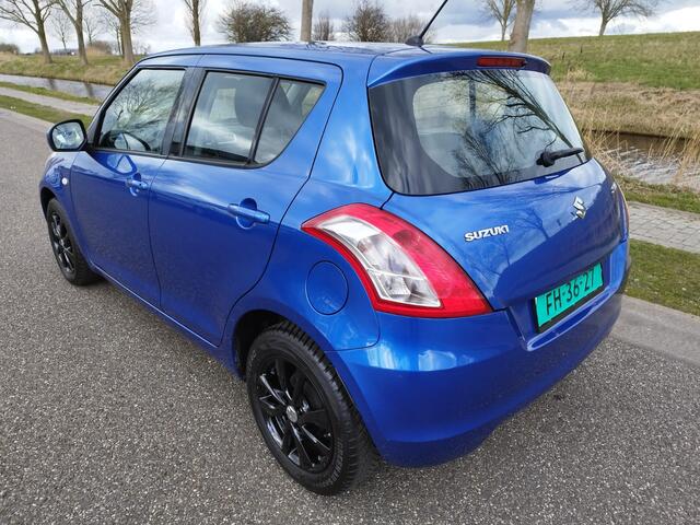 Suzuki SWIFT 1.2 ** 5 DRS ** Airco ** LM velgen ** MF stuurwiel ** All season banden