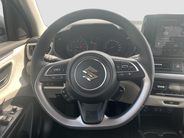 Suzuki SWIFT 1.2 Style Smart Hybrid | Black Rhino Pack | Stoelverwarming | Parkeersensoren | Achteruitrijcamera |