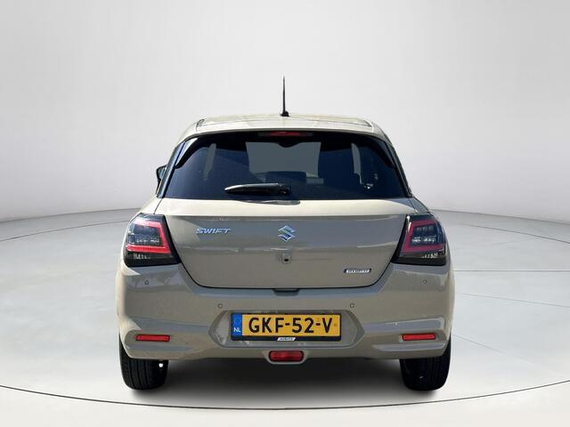 Suzuki SWIFT 1.2 Select Smart Hybrid **NAVIGATIE/ STOELVERWARMING/ APPLE CARPLAY & ANDROID AUTO/ DODEHOEKDETECTIE/ ADAPTIVE CRUISE CONTROL/ 36 MAANDEN GARANTIE**