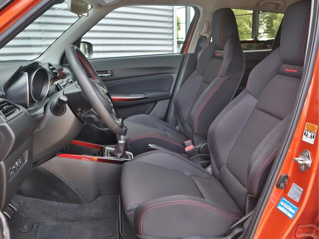 Suzuki SWIFT 1.4 Sport Smart Hybrid Cr.Control | Stoelverw | Navi | BT | Camera | ECC | 17"LMV | LED |