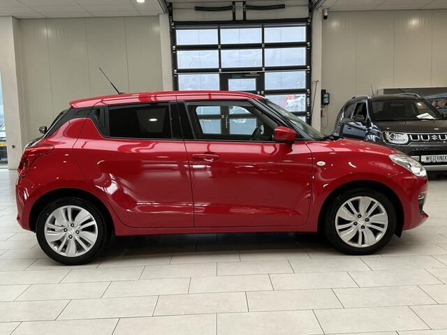 Suzuki SWIFT 1.2 Select SmartHyb [ CAMERA I AIRCO I STOELVERWARMING ]