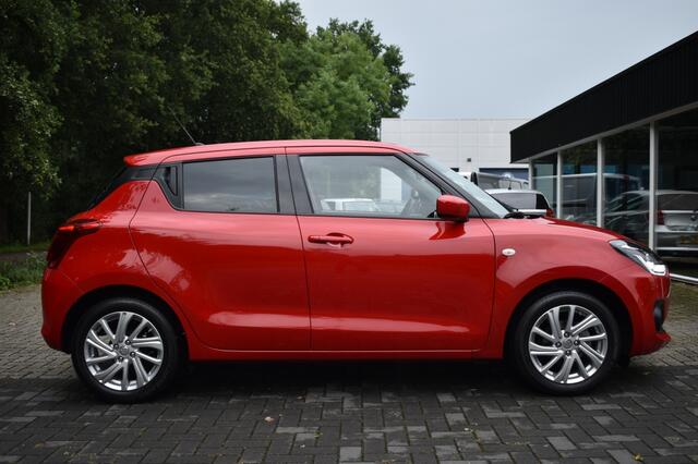 Suzuki SWIFT 1.2 Select SmartHybrid. CAMERA PDC ANDROID/APPLE CARPLAY STOELVE