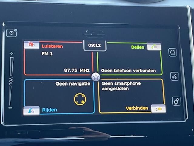 Suzuki SWIFT 1.2 Style Smart Hybrid Navigatie, Climate Control, Adaptive Cruise Control, LED, 16"Lm, Achteruitrijcamera, Keyless Entry