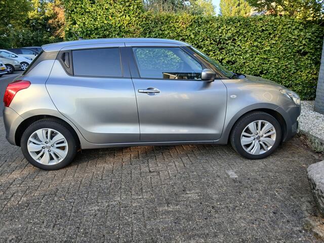 Suzuki SWIFT 1.2 Select / automaat / apple car play / android auto / camera