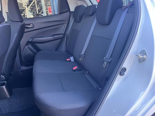 Suzuki SWIFT 1.2 Style Smart Hybrid / Camera / Navi / Blindspot / Keyless /