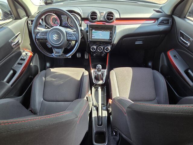 Suzuki SWIFT 1.4 Sport Smart Hybrid NAVIGATIE|CAMERA|CRUISE CONTROL|KEY LESSGO & ENTRY|GETINT GLAS|17 INCH|1E EIGENAAR|DEALER ONDERHOUDEN Maandag tot Vrijdag geopend van 09.00 tot 20.00 uur en Zaterdag van 09.00 tot 18.00 uur