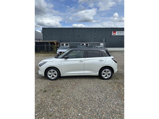Suzuki SWIFT 1.2 Style Smart Hybrid