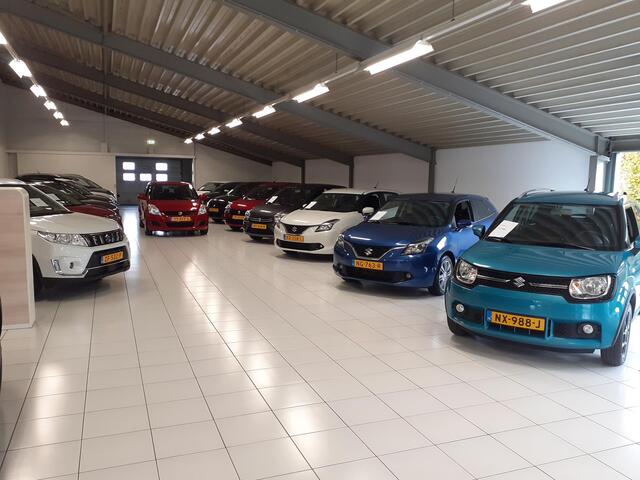 Suzuki SWIFT 1.0 Select Trekhaak/CarPlay/Airco