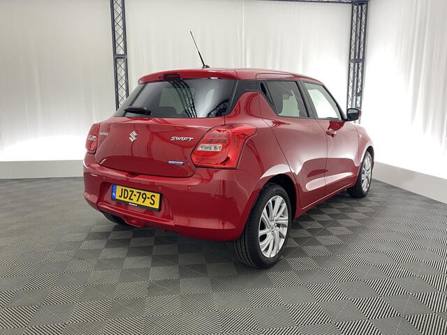 Suzuki SWIFT 1.2 5-deurs Smart Hybrid | Apple carplay | Rijstrooksensor | Airco | Camera