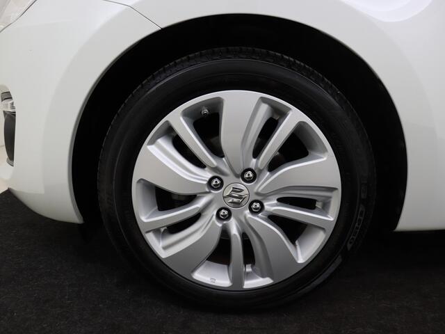 Suzuki SWIFT 1.2 Select Smart Hybrid | Trekhaak | LM velgen | Privacy glass | Achteruitrijcamera |