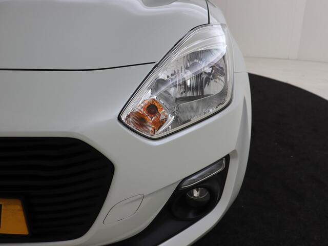 Suzuki SWIFT 1.2 Select Smart Hybrid | Trekhaak | LM velgen | Privacy glass | Achteruitrijcamera |