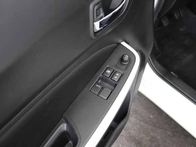 Suzuki SWIFT 1.2 Select Smart Hybrid | Trekhaak | LM velgen | Privacy glass | Achteruitrijcamera |