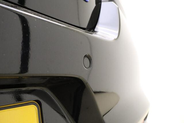 Suzuki SWIFT 1.2 Style Smart Hybrid | Navigatie | Cruise control | Parkeersensoren | Achteruitrijcamera | Climate control