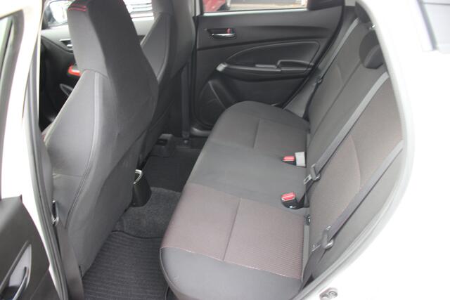 Suzuki SWIFT 1.4 Sport Hybrid | 6 jaar Garantie | Carplay | Adapt. cruise | Clima | Keyless |