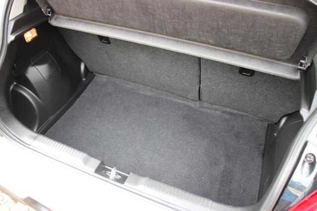 Suzuki SWIFT 1.4 Sport Hybrid | 6 jaar Garantie | Carplay | Adapt. cruise | Clima | Keyless |