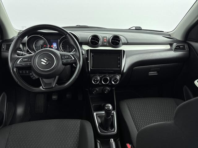 Suzuki SWIFT 1.2 Stijl Smart Hybrid | Navi | Stoelverwarming | Parkeercamera | Lichtmetalen Velgen | Mistlampen |