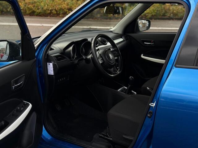Suzuki SWIFT 1.2 STYLE CAMERA NAVI ADD. CRUISE