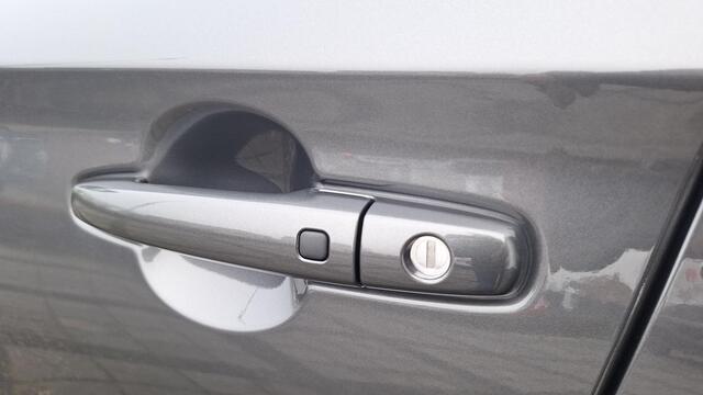 Suzuki SWIFT 1.2 Style Smart Hybrid