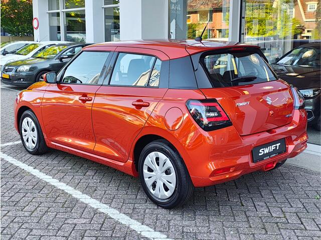Suzuki SWIFT 1.2 COMFORT SMART HYBRID DIRECT BESCHIKBAAR!| Met 6 JAAR GARANTIE! | Inclusief ¤ 1.800,- Voorraad Voordeel