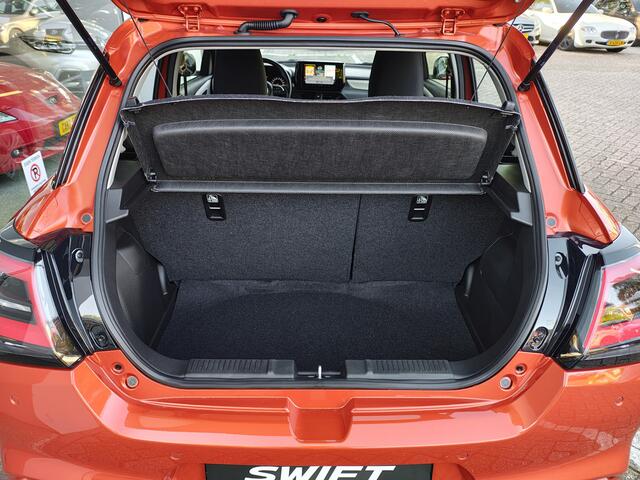 Suzuki SWIFT 1.2 COMFORT SMART HYBRID DIRECT BESCHIKBAAR!| Met 6 JAAR GARANTIE! | Inclusief ¤ 1.800,- Voorraad Voordeel