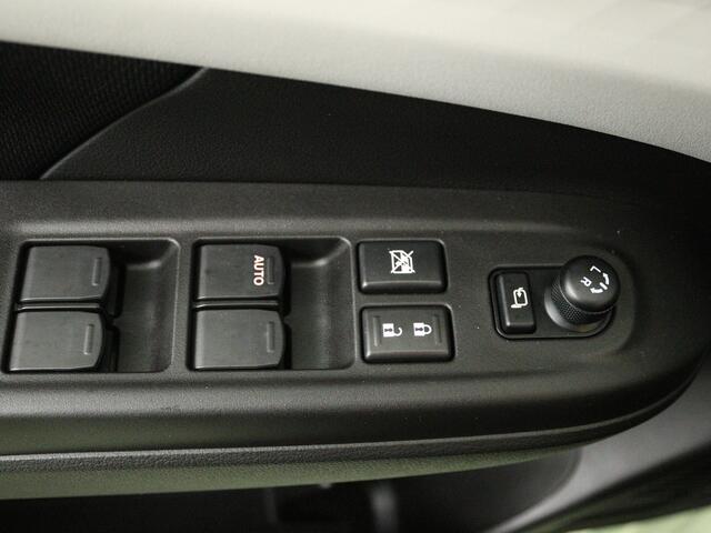 Suzuki SWIFT 1.2 Style Smart Hybrid | Automaat | Apple Carplay / Android Auto (Navigatie) | Cruise control | Climate control | Navigatie | Keyless entry