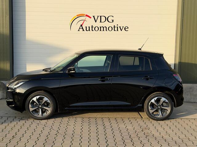 Suzuki SWIFT 1.2 Style Smart Hybrid / Navi / Camera / Clima / Adaptive Cruise / Keyless / Stoelverwarming / Carplay