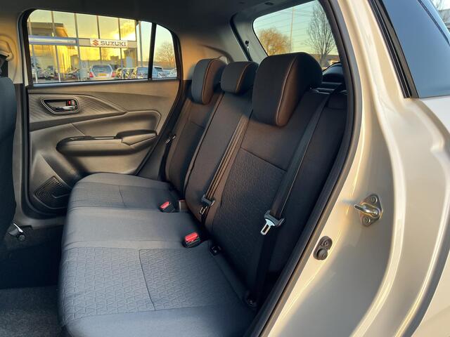 Suzuki SWIFT 1.2 Select Smart Hybrid | Direct uit voorraad leverbaar | Multimedia Systeem | 16"LM | Airco | Apple Carplay & Android Auto