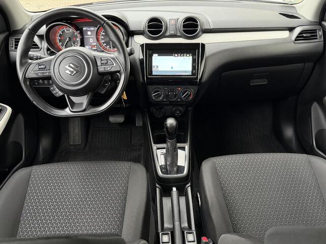 Suzuki SWIFT 1.2 Select Smart Hybrid / Navi / Camera / Afn. trekhaak / Adaptive Cruise / Keyless / Stoelverwarming / Carplay / Two Tone