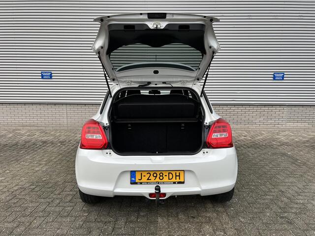 Suzuki SWIFT 1.2 Stijl Smart Hybrid | Trekhaak | Climate Control | Adaptieve Cruise Control | Apple Carplay & Android Auto | Meest Luxe Uitvoering