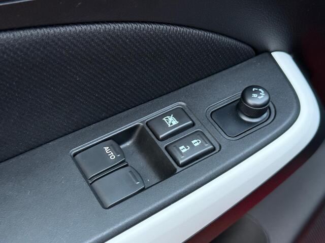 Suzuki SWIFT 1.2 Select Smart Hybrid | Cruise Control | Navigatie | 10 JAAR GARANTIE!!