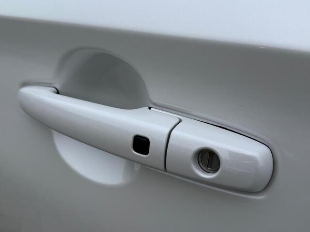 Suzuki SWIFT 1.2 Style Smart Hybrid | Climate Control | 10 JAAR GARANTIE!! | Navi | Camera