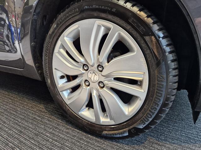 Suzuki SWIFT 1.2 Select | Navigatie | All season banden