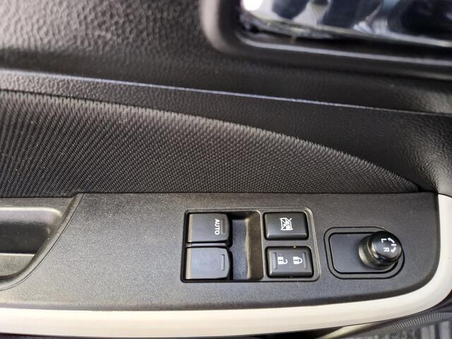 Suzuki SWIFT 1.2 Select | Navigatie | All season banden