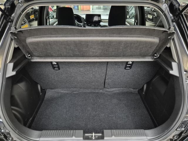 Suzuki SWIFT 1.2 Style Hybrid [CARPLAY| CLIMATE CONTROL | ALL-SEASON BANDEN |