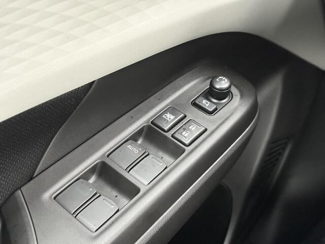 Suzuki SWIFT 1.2 Style Smart Hybrid **NIEUWE AUTO/ DIRECT LEVERBAAR**