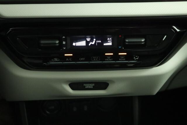 Suzuki SWIFT 1.2 Select Smart Hybrid | Airco | Cruise control adaptive | Camera | Apple carplay, Android auto | Stoelverwarming | Lichtmetalen velgen | Keyless entry &Start |