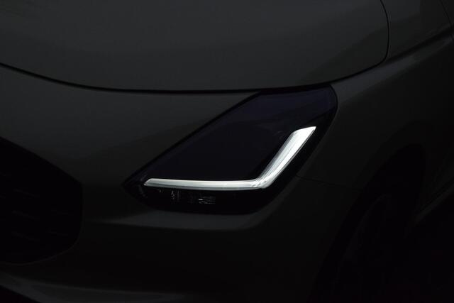 Suzuki SWIFT 1.2 Style Smart Hybrid|Carplay|Camera