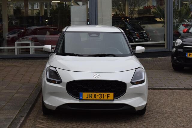 Suzuki SWIFT 1.2 Style Smart Hybrid|Carplay|Camera