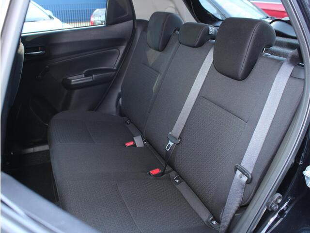 Suzuki SWIFT 1.2 Select CVT Automaat Carplay/Android Auto, Stoelverwarming, Achteruitrijcamera, Bluetooth