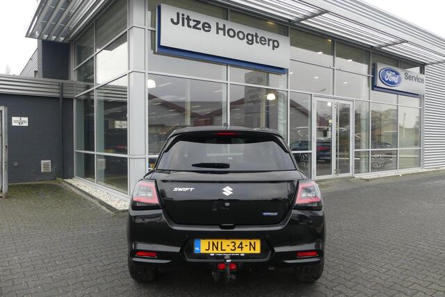 Suzuki SWIFT 1.2 Select Smart Hybrid TREKHAAK AFNEEMBAAR (1.000KG), STOELVERWARMING, ADAPT. CRUISE, CLIMA, NAVI, CAMERA, PDC, APPLE CARPLAY/ANDROID AUTO, 4.295KM