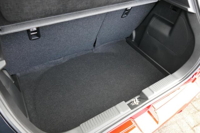 Suzuki SWIFT 1.2 Style Smart Hybrid | DEMO | RIJKLAARPRIJS |