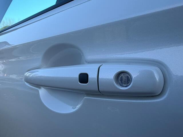 Suzuki SWIFT 1.2 Style Smart Hybrid | Climate Control |Tot 10 JAAR GARANTIE! | Navi | Camera | Rijklaarprijs!!