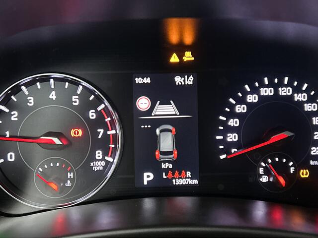 Suzuki SWIFT 1.2 Style Smart Hybrid Bi Tone | Dealeronderhouden | Full map navigatie |