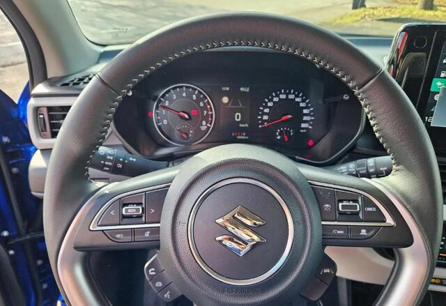 Suzuki SWIFT 1.2 Smart Hybrid ADAP CRUISE P-CAM APPLE