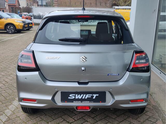 Suzuki SWIFT 1.2 COMFORT SMART HYBRID Direct Leverbaar | Tot 10 JAAR GARANTIE! | Inclusief ¤ 1.100,- Voorraad Voordeel